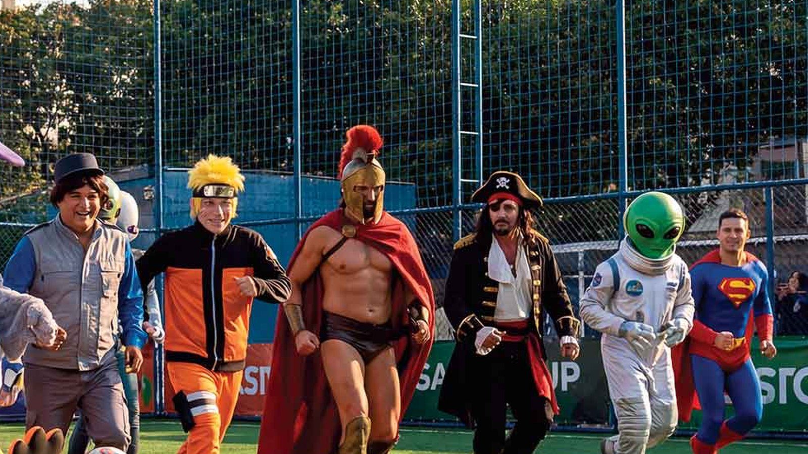 O espartano, o pirata e o alien na disputa